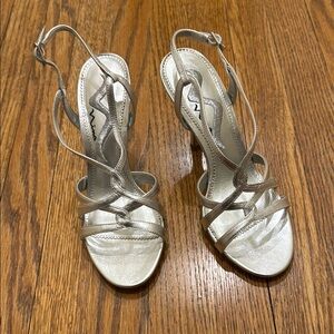 Nina Silver High Heel gecko Sandals size 6